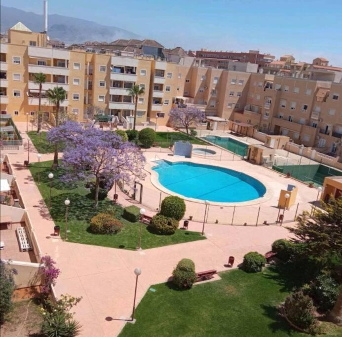 Apartamento Zona Playa En Roquetas Cerca De Bares Restaurantes Y Centro Comercial Roquetas de Mar Exterior foto